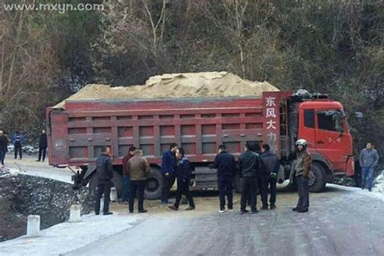 梦见车祸现场死人是什么预兆周公解梦