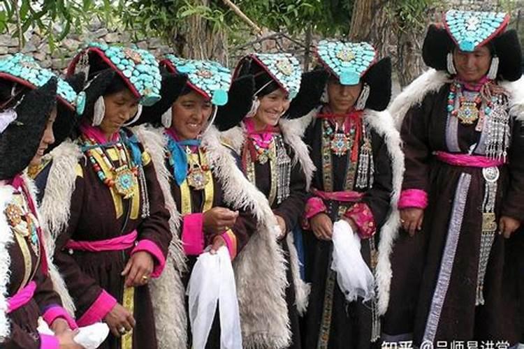 男女八字合几个字最好 怎么算两人八字合婚？