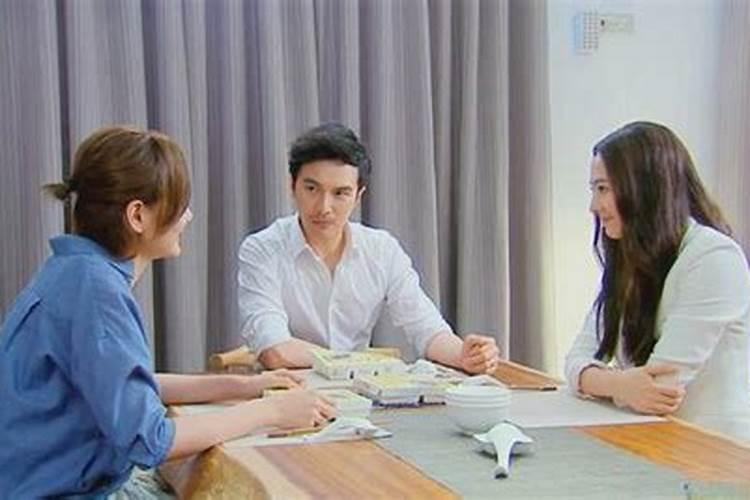 已婚女人梦见舅舅一家人是什么意思