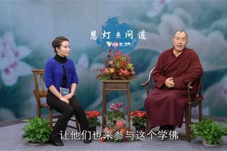 梦到佛堂里,众多菩萨像,观音菩萨像倒下来,我双手接住,立了起来,然后对...