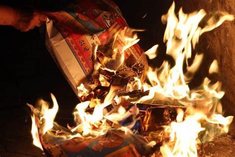 中元节鬼节能够带小孩扫墓烧纸钱 中元节小孩能去祭祀吗