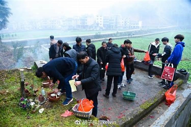 梦见老婆光着全身是什么意思