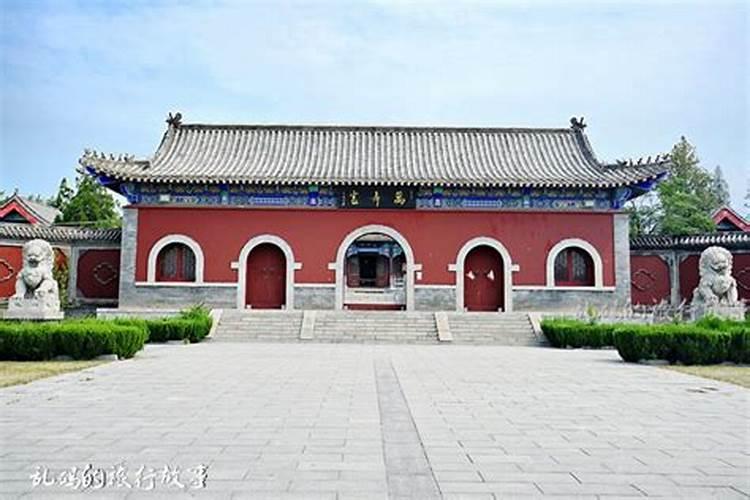 “无事不登三宝殿”指的是哪三殿？