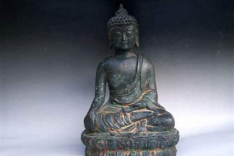 梦到家里供奉的佛像突然不见了,就只剩下供桌和香灰香炉,怎么回事啊...