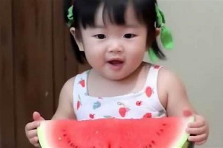为什么男命大运和月柱天合地合心乱特别想离婚