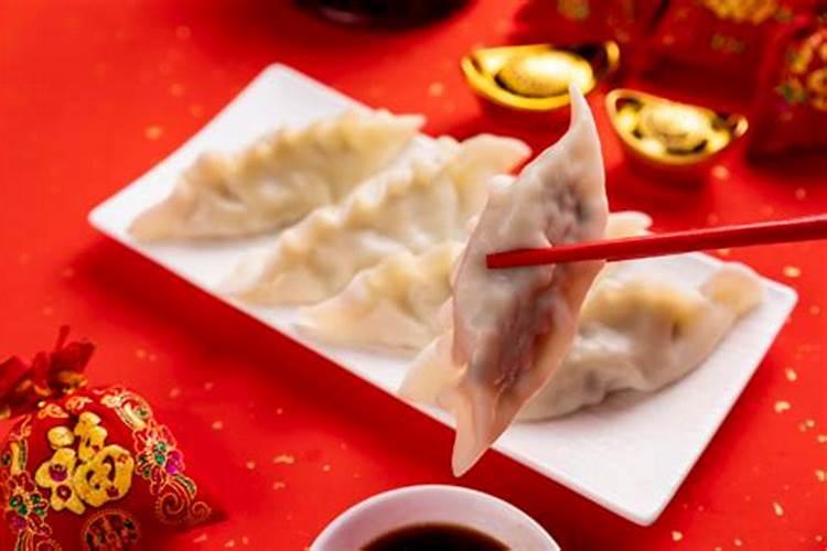 汉族农历节日习俗有哪些？最好是最通俗的几个。