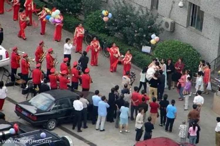 周公解梦梦见邻居结婚象征着什么