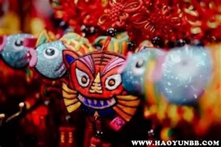 梦到蛇追着咬我代表什么？
