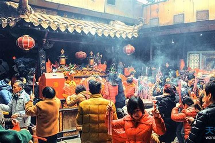 梦见水和鱼有什么征兆