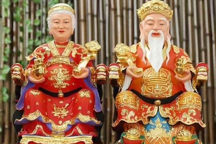 属猴蛇年佩戴什么饰品破太岁呢