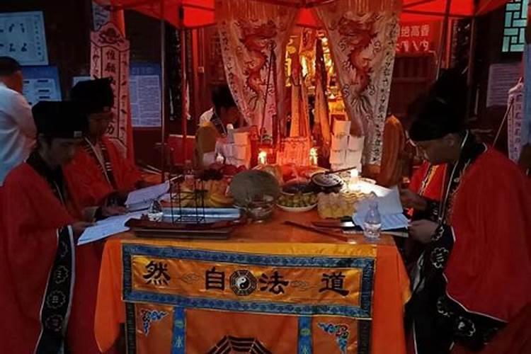 对于身边的那些阴险而又愚蠢的小人,你怎么处理的？