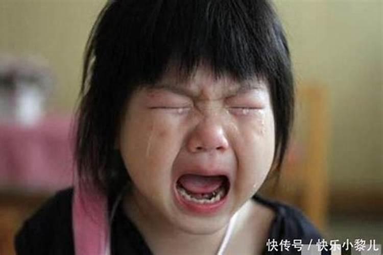 梦见去世的人哭