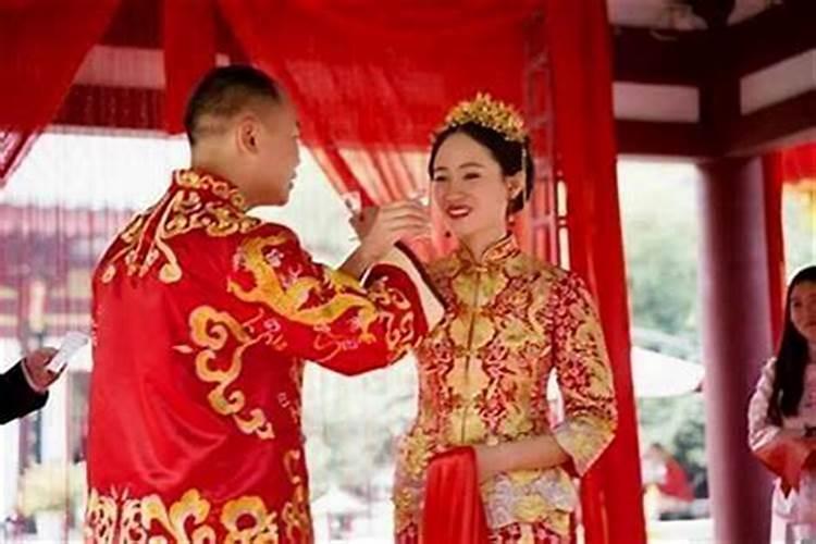 酒瓶瓶倒来酒瓶瓶醉什么歌？