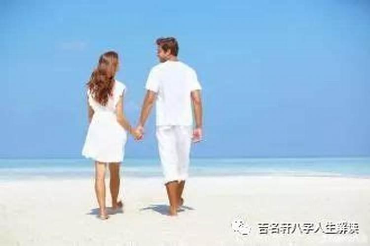 文章中写我为纪念母亲而煮腊八粥的作用是什么