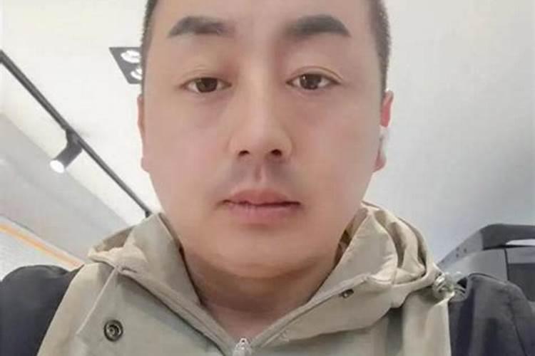 梦见女人主动投怀送抱