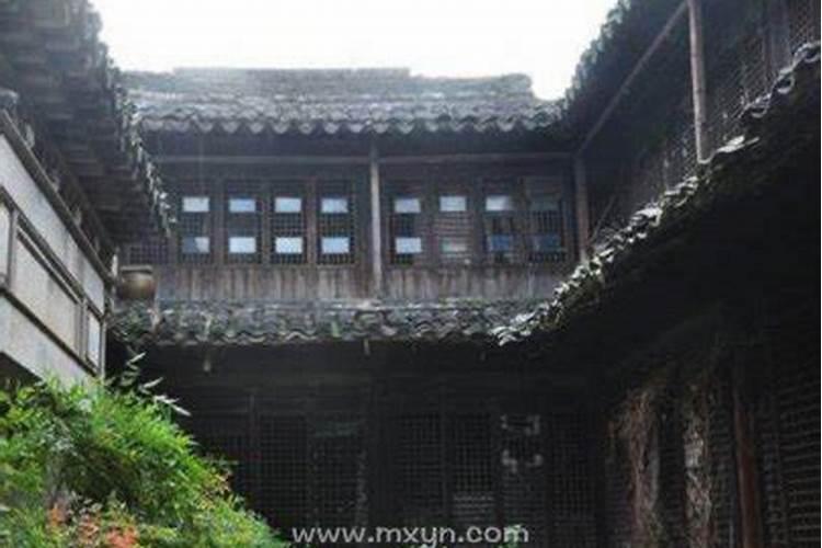 梦见老房子破旧不堪