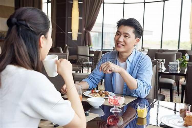 梦见和情人一起吃饭是什么预兆？