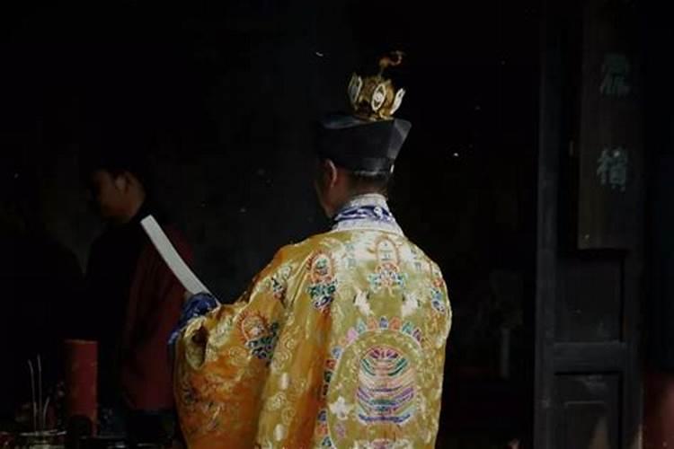 梦见女朋友和别的男人在一起
