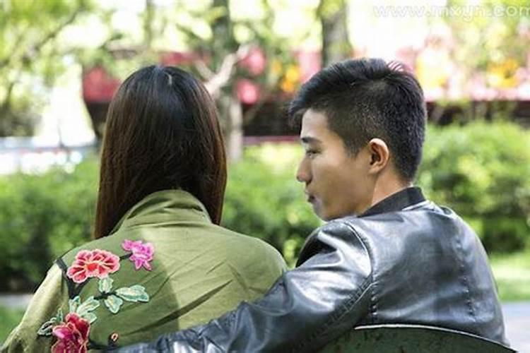 梦见和喜欢的人发生亲密关系
