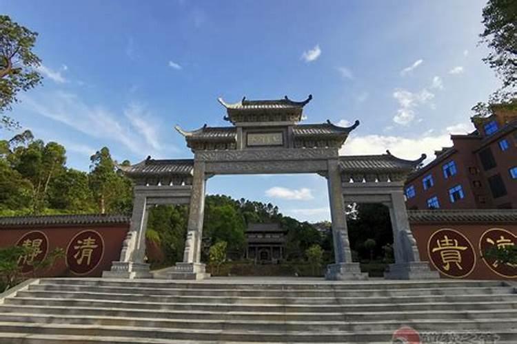 为什么广东这边有个说法:阴历7月14日是鬼节呢？有什么由来吗？鬼节要注意...