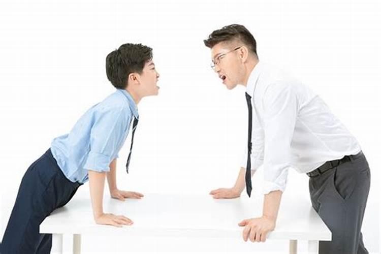 我是老师梦见和学生吵架？