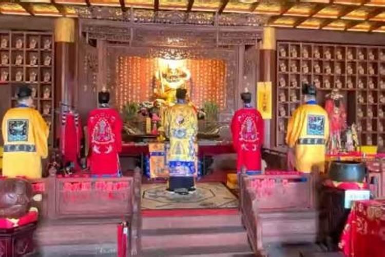 跪求会看香的高人指点一下,谢谢了……
