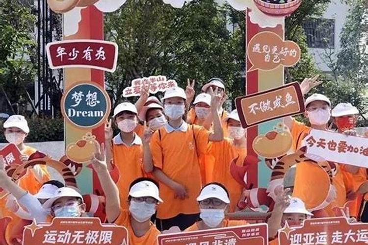 梦见自己的女朋友和别人在一起