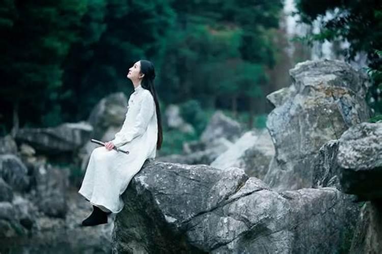 梦见兄弟的老婆出轨的预兆
