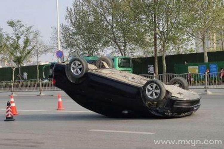 过完生日就算本命年过了,还是要到下一年才算本命年结束啊