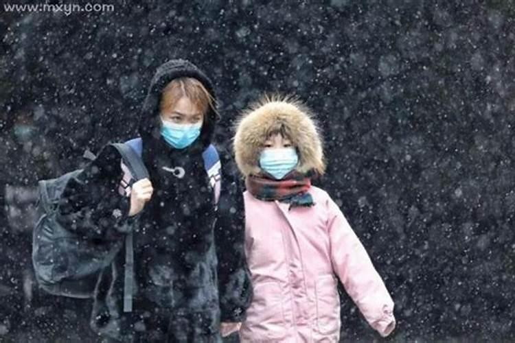 女人梦到下小雪有什么征兆