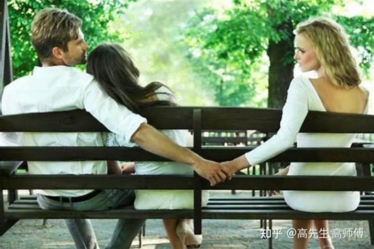 女人背叛婚姻后,往往会有哪两种表现？