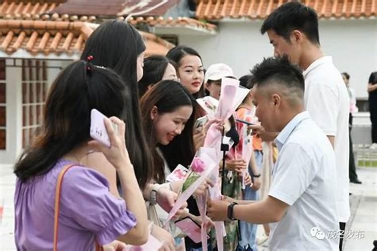 广东省内哪里适合情侣旅游？