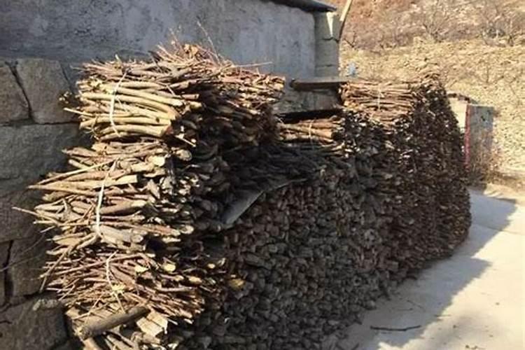 梦见柴火垛的周公解梦