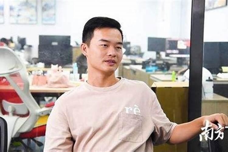 小刚学长上三亚旅游