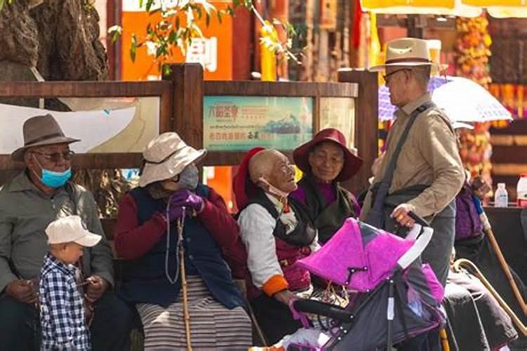 65岁以上老人去西藏旅游