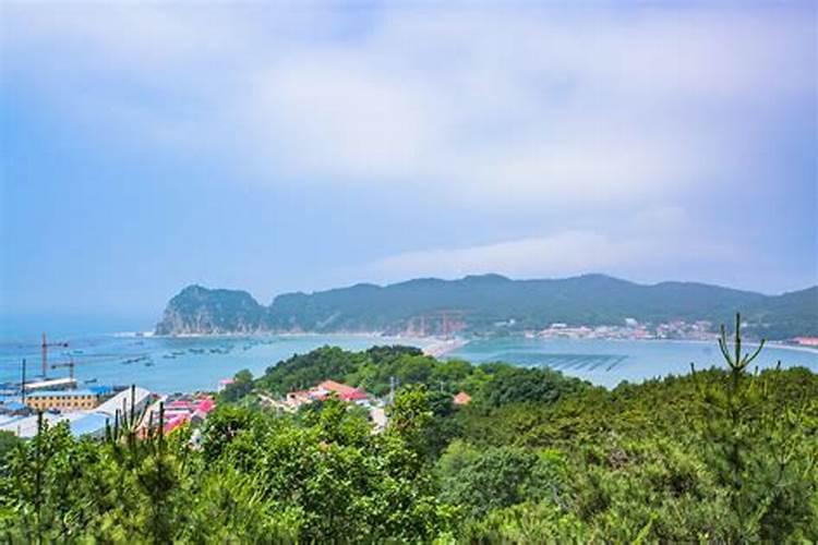 夏天青岛还是大连旅游？