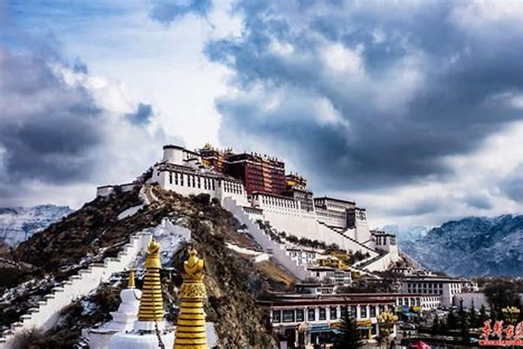穿越云端之旅：拉萨至大理的灵魂探索