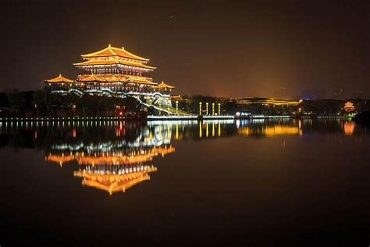 从乌鲁木齐到西安4日游