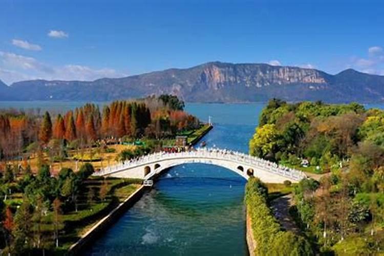 郑州到昆明的绝佳旅行攻略：探索春城的美景与文化