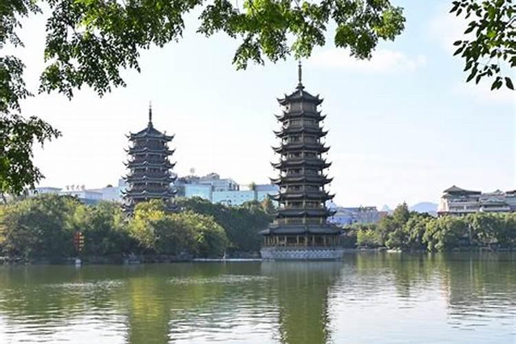 绥化到桂林跟团旅游多少钱？