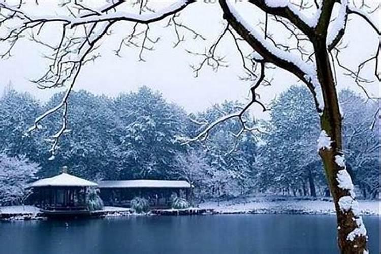 冬天杭州旅游五天需要多少钱？