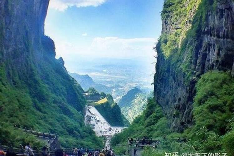 学生长沙至张家界的完美之旅：一份详尽的旅游攻略