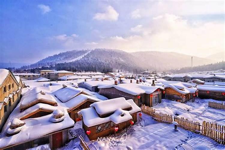 雪乡报团旅游攻略：玩转冰雪世界，体验北国风情