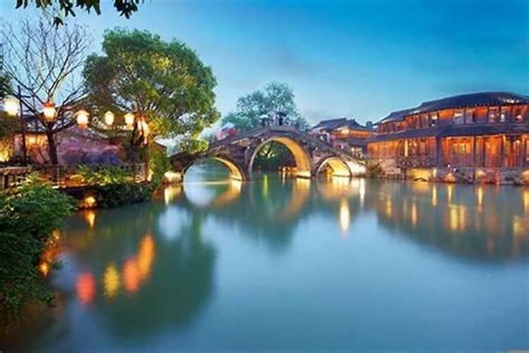杭州和四川哪里旅游？