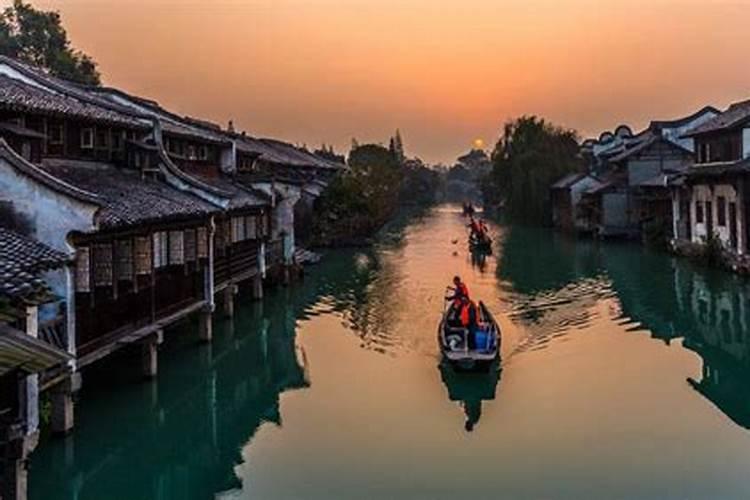 从武汉到乌镇去旅游