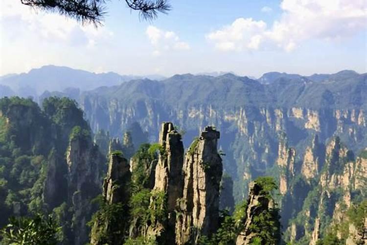 张家界旅游掉坑记（二）
