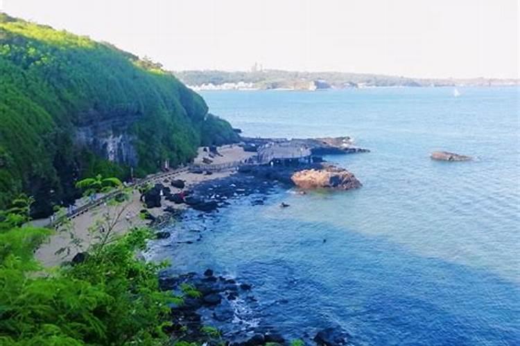 广西涠洲岛5日游大概多少钱，广西涠洲岛旅游团报名五日游费用？