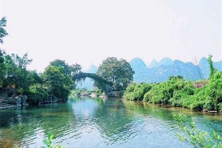 自驾广西，沿着十里画廊去黄姚