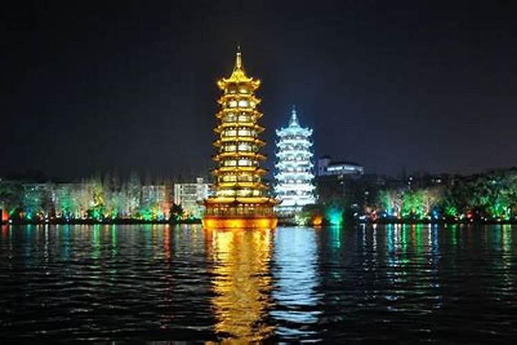 一起来夜游桂林吧，来感受文化街区，去触摸历史脉搏