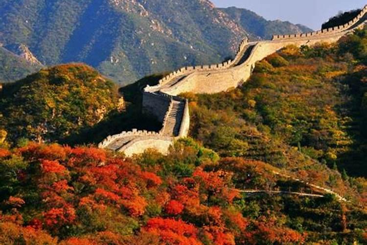 北京八达岭三二晚自由行多少钱，北京八达岭带父母3日游攻略？